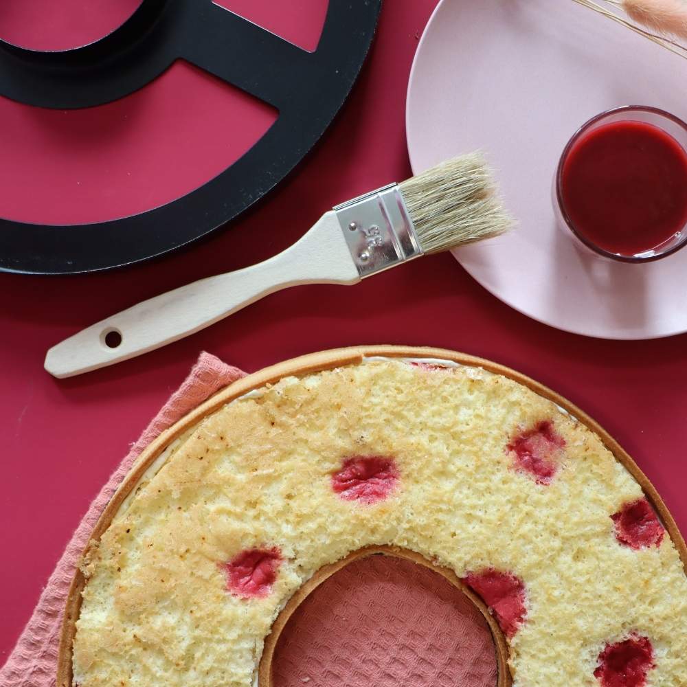 Découpe génoise - tarte aux framboises ScrapCooking